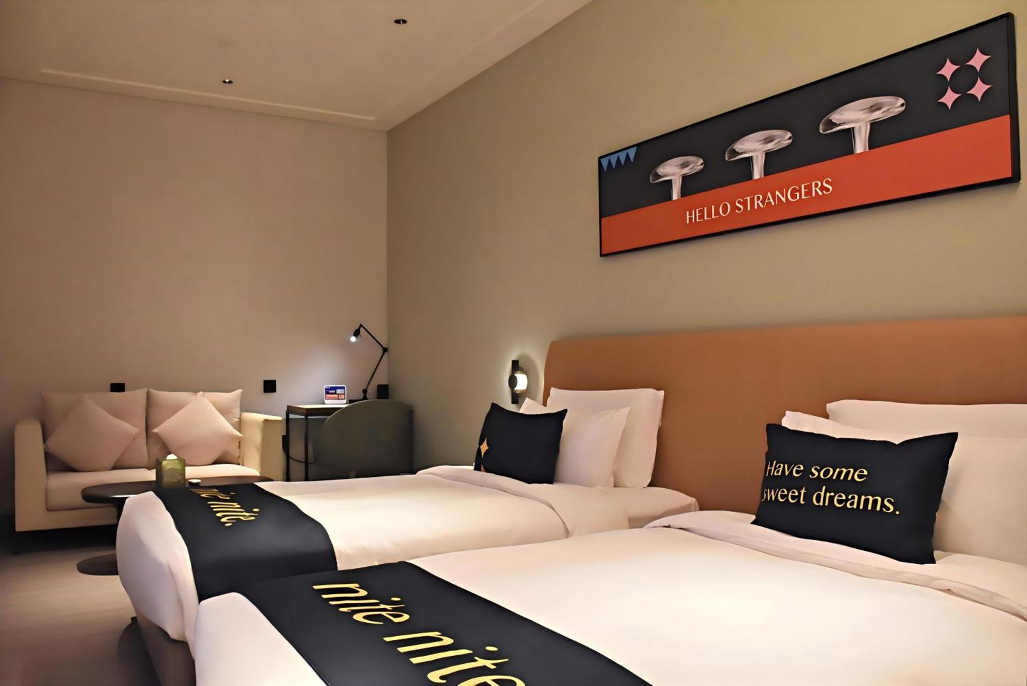 The Mustel Hotel Chongqing Hongyadong Экстерьер фото