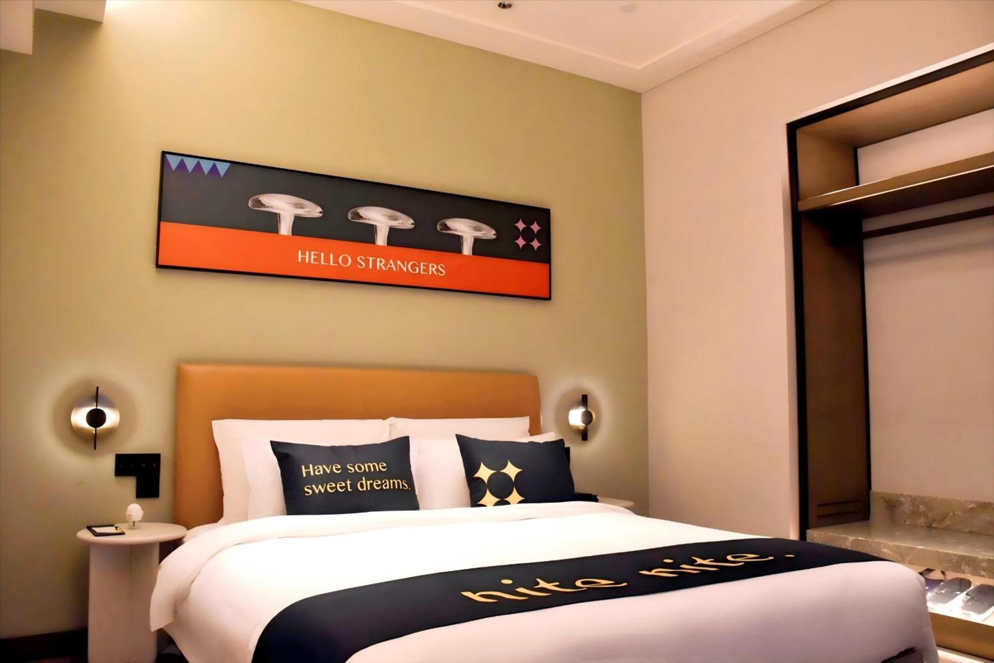 The Mustel Hotel Chongqing Hongyadong Экстерьер фото